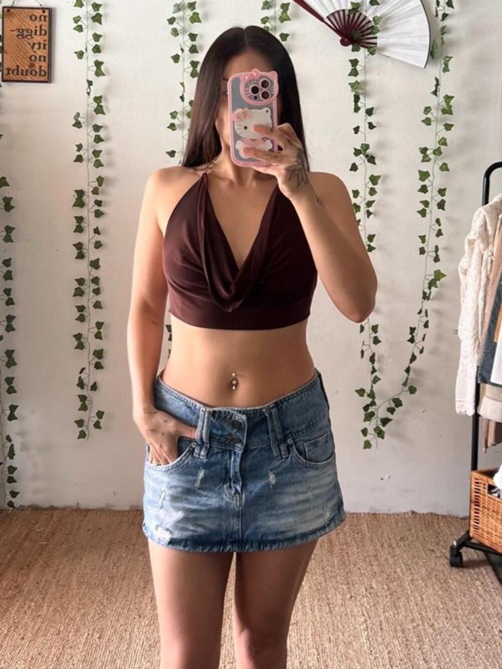 Vintage Y2K brown halter cowl neck crop top w/silver chain detail size M